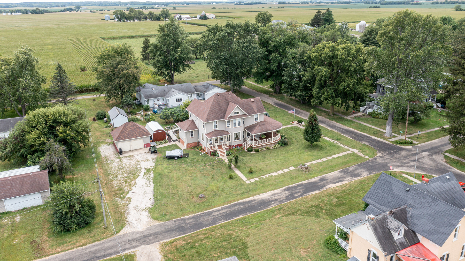 304 Locust Street, Mineral, IL 61344