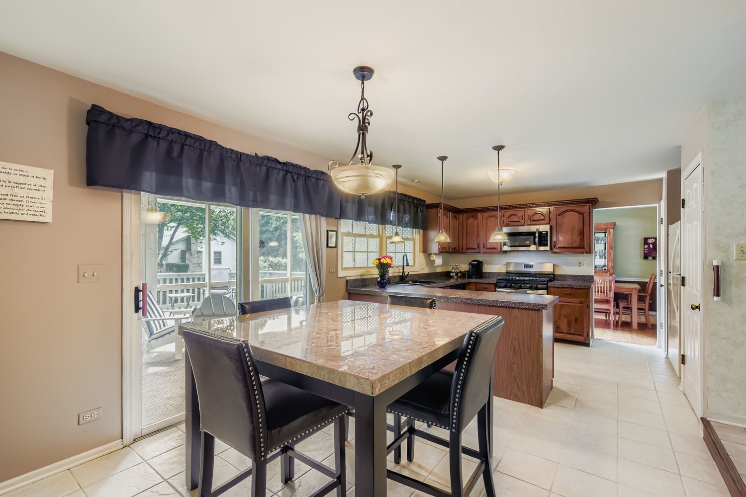1967 N Woodland Lane, Arlington Heights, IL 60004