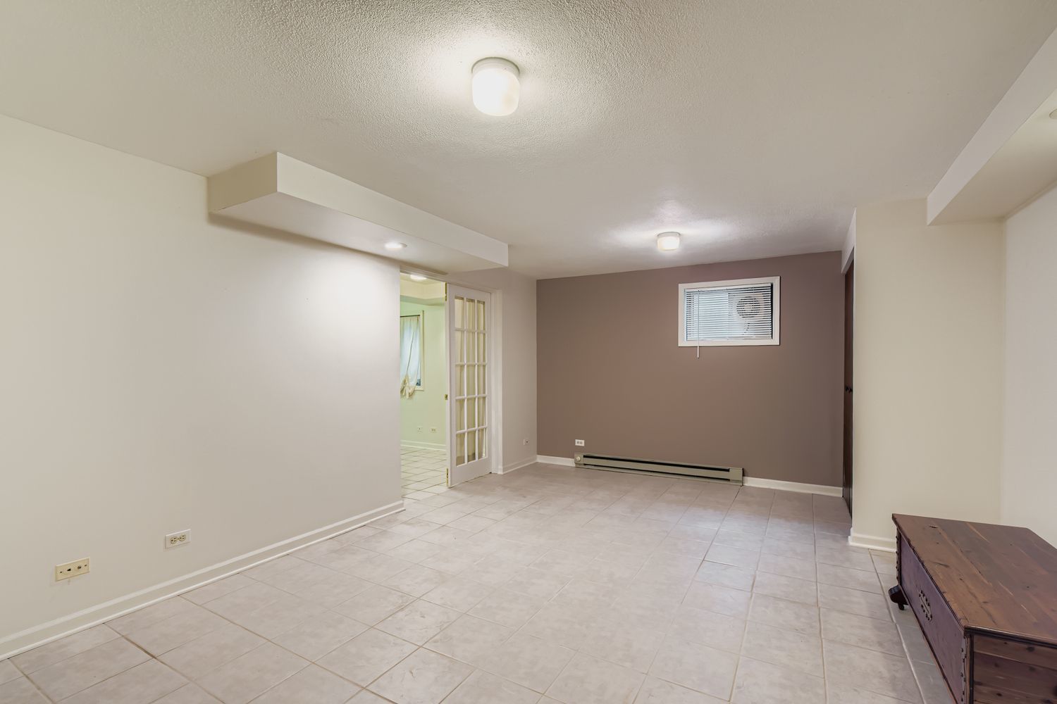 1967 N Woodland Lane, Arlington Heights, IL 60004
