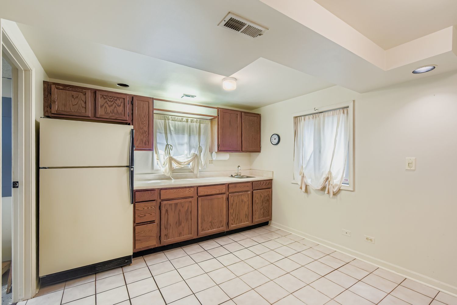1967 N Woodland Lane, Arlington Heights, IL 60004