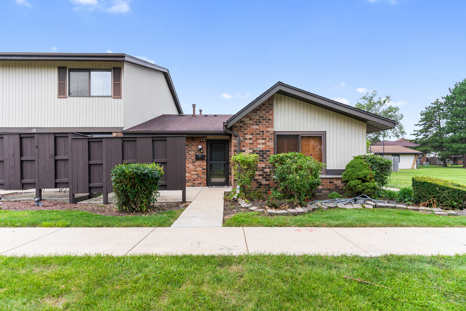 17 TOWER Court #17, Downers Grove, IL 60516