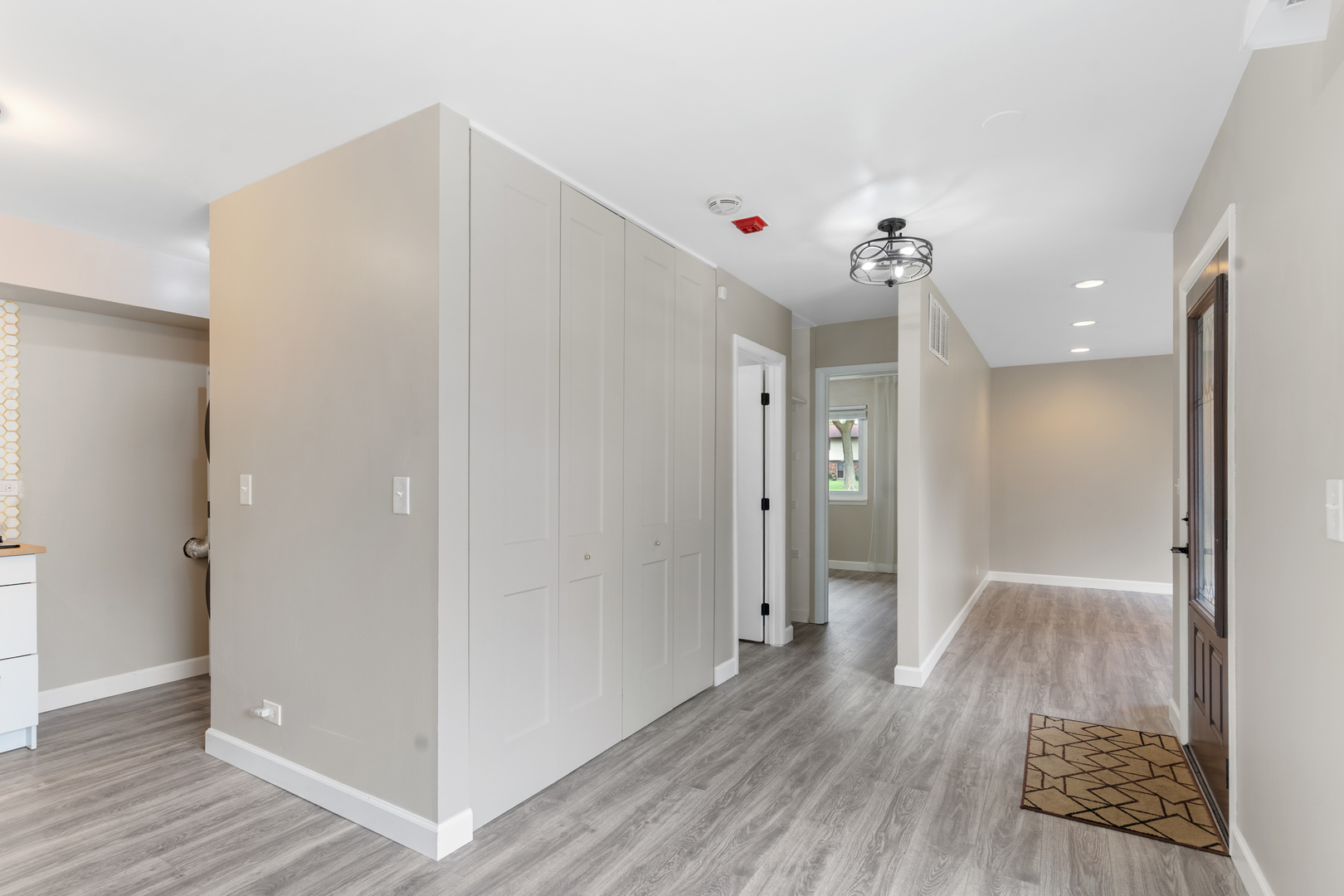 17 TOWER Court #17, Downers Grove, IL 60516