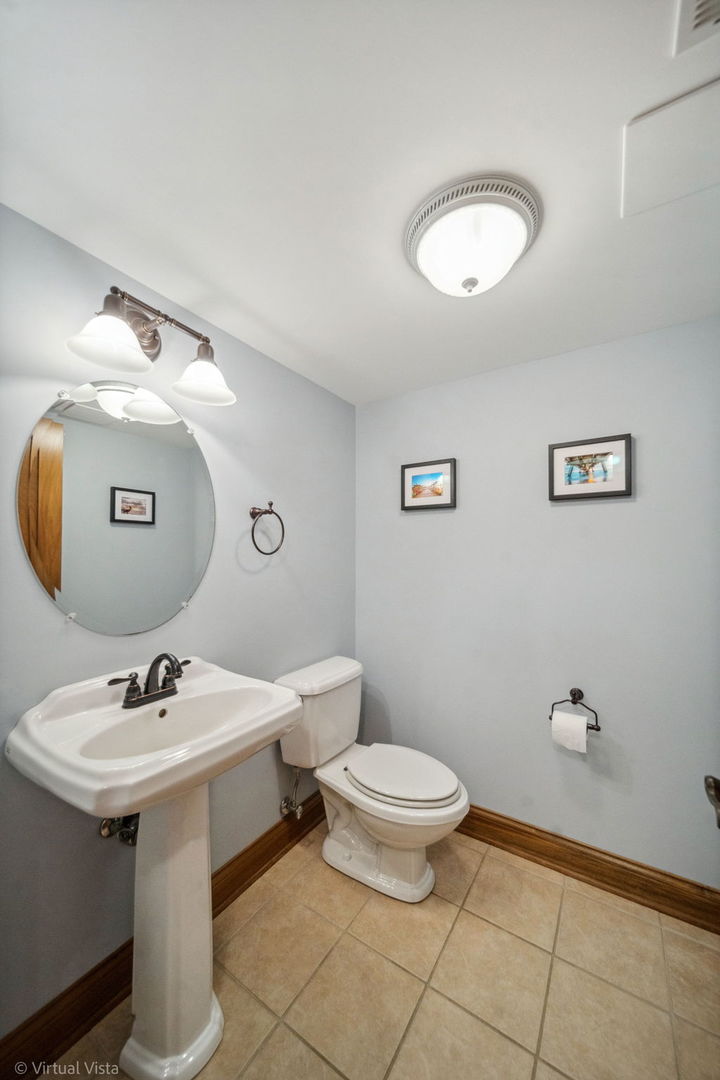 709 Prospect Avenue, Barrington, IL 60010