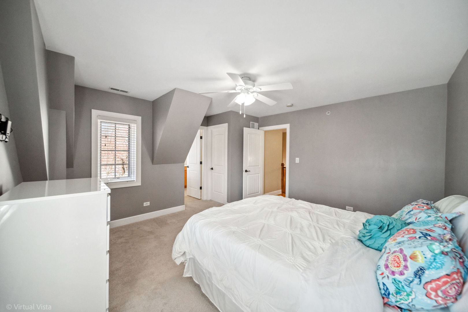 709 Prospect Avenue, Barrington, IL 60010