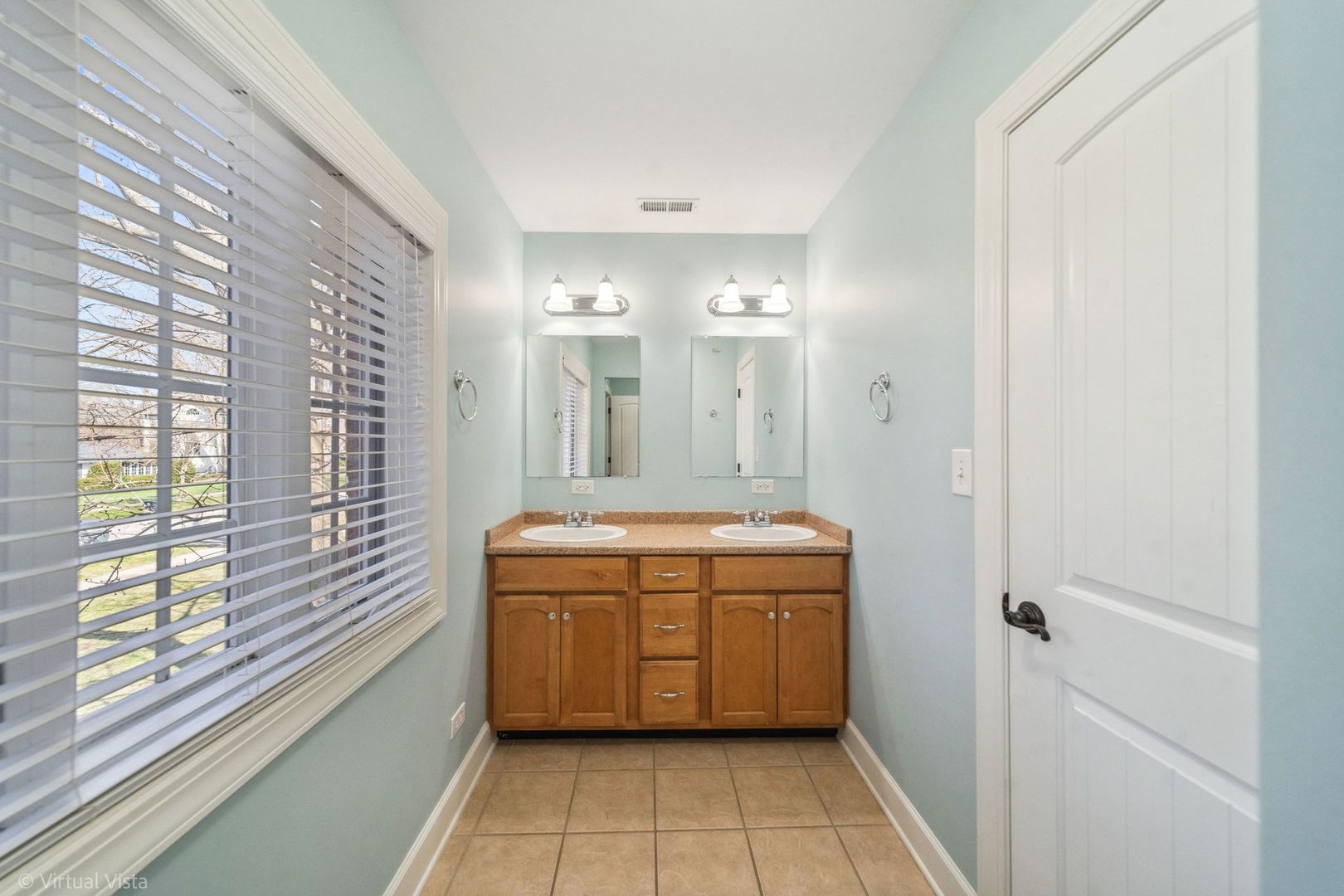 709 Prospect Avenue, Barrington, IL 60010