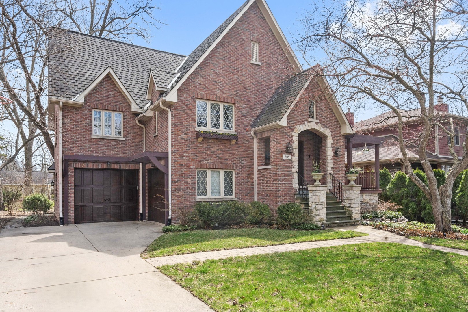 709 Prospect Avenue, Barrington, IL 60010
