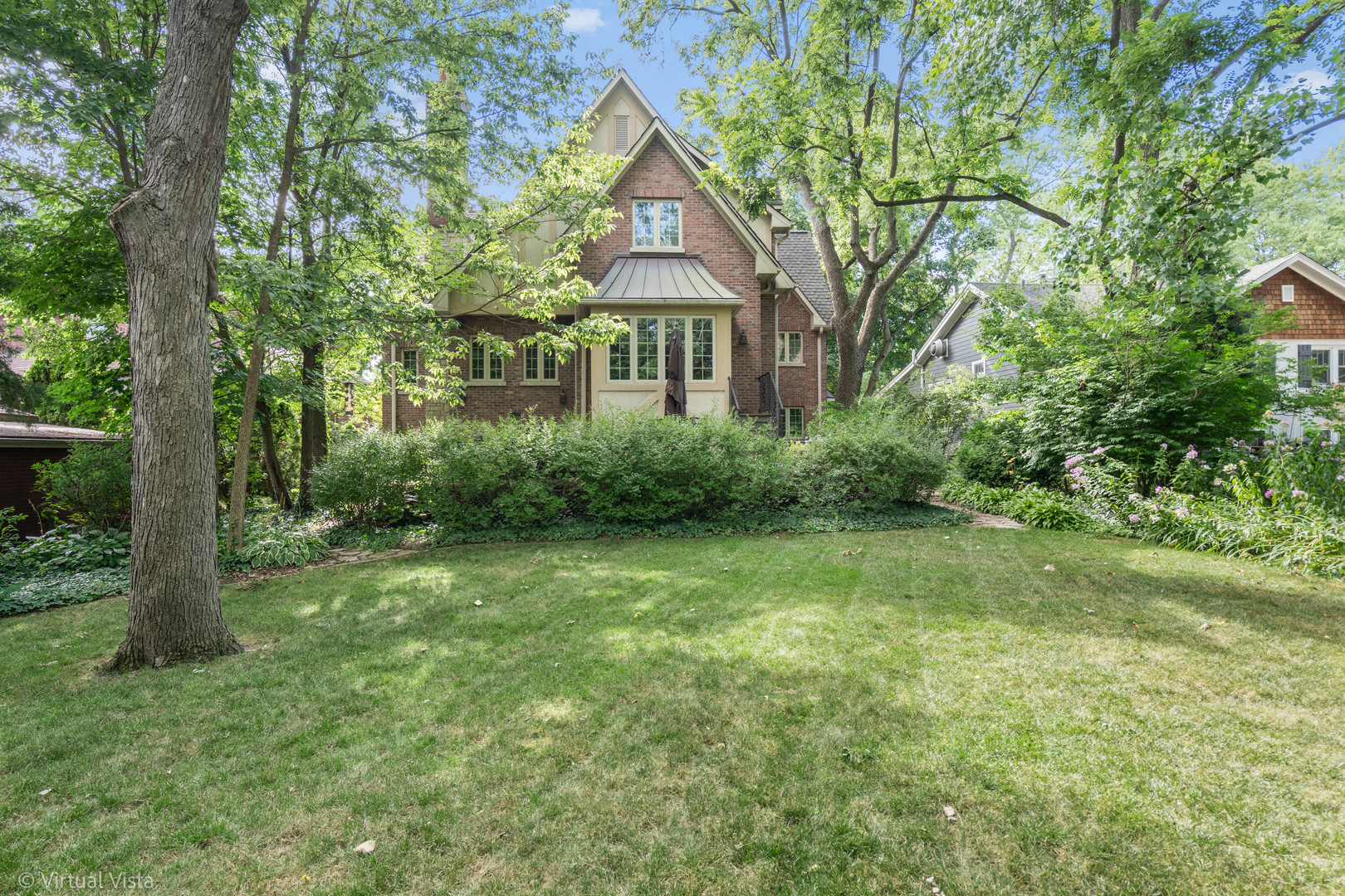 709 Prospect Avenue, Barrington, IL 60010