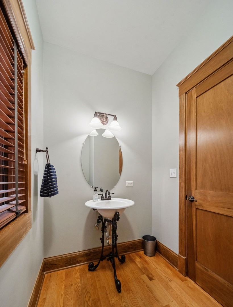 709 Prospect Avenue, Barrington, IL 60010