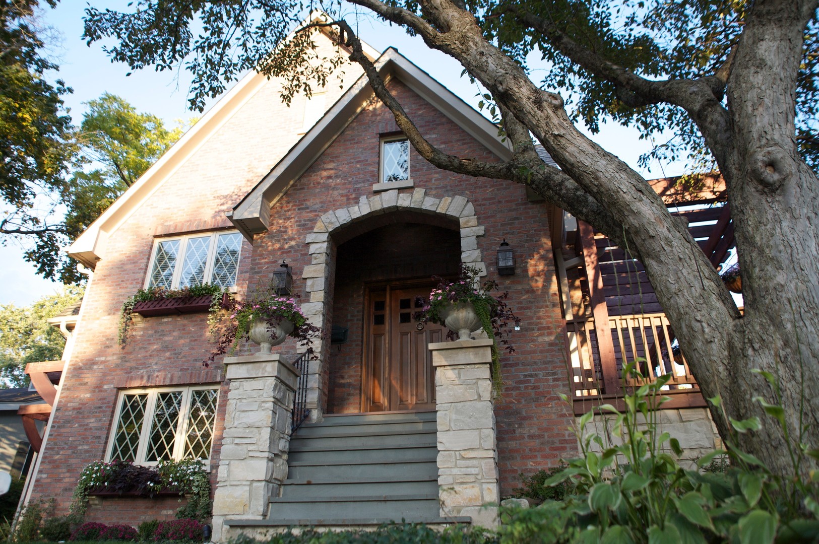 709 Prospect Avenue, Barrington, IL 60010