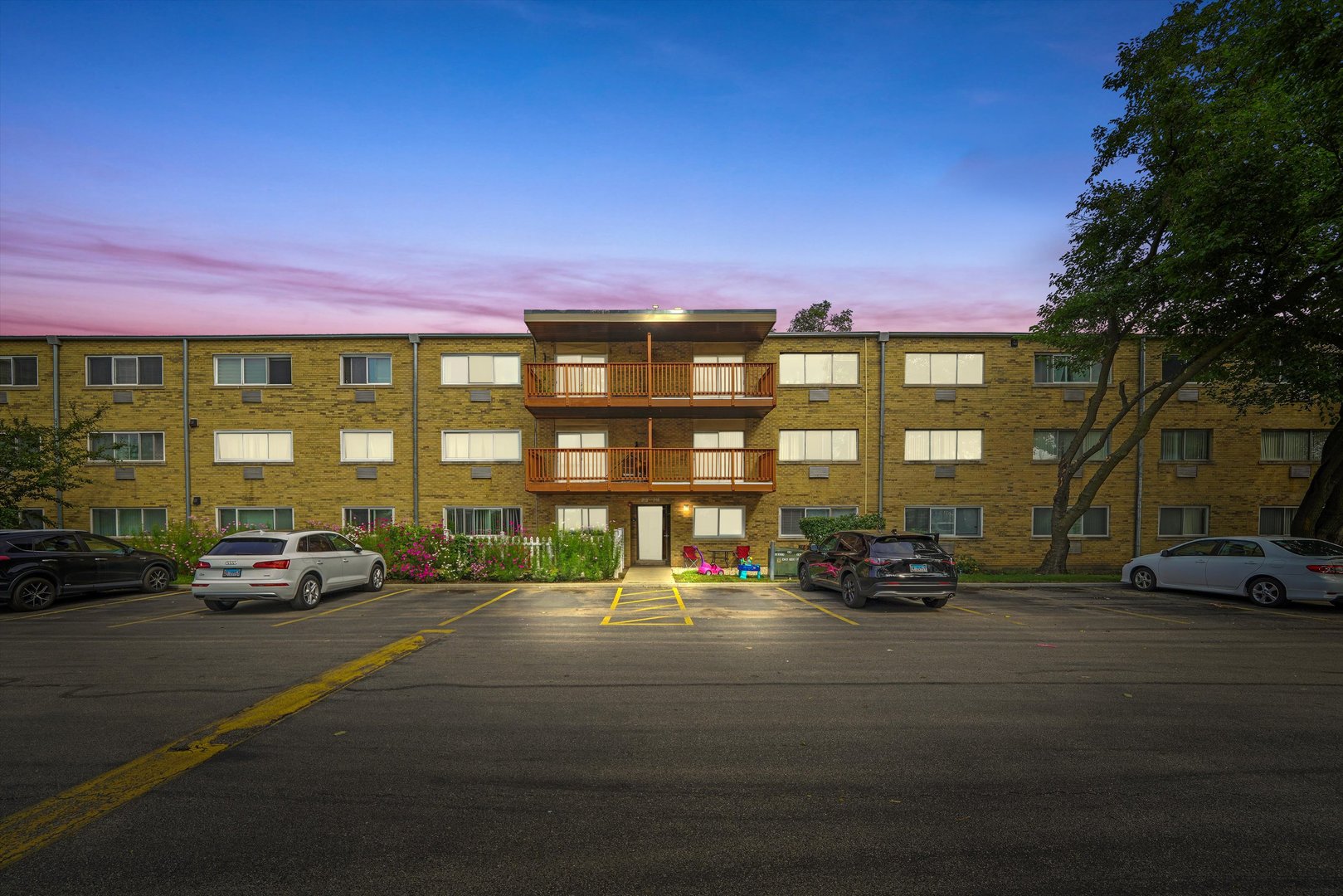 712 Dempster Street #F209, Mount Prospect, IL 60056
