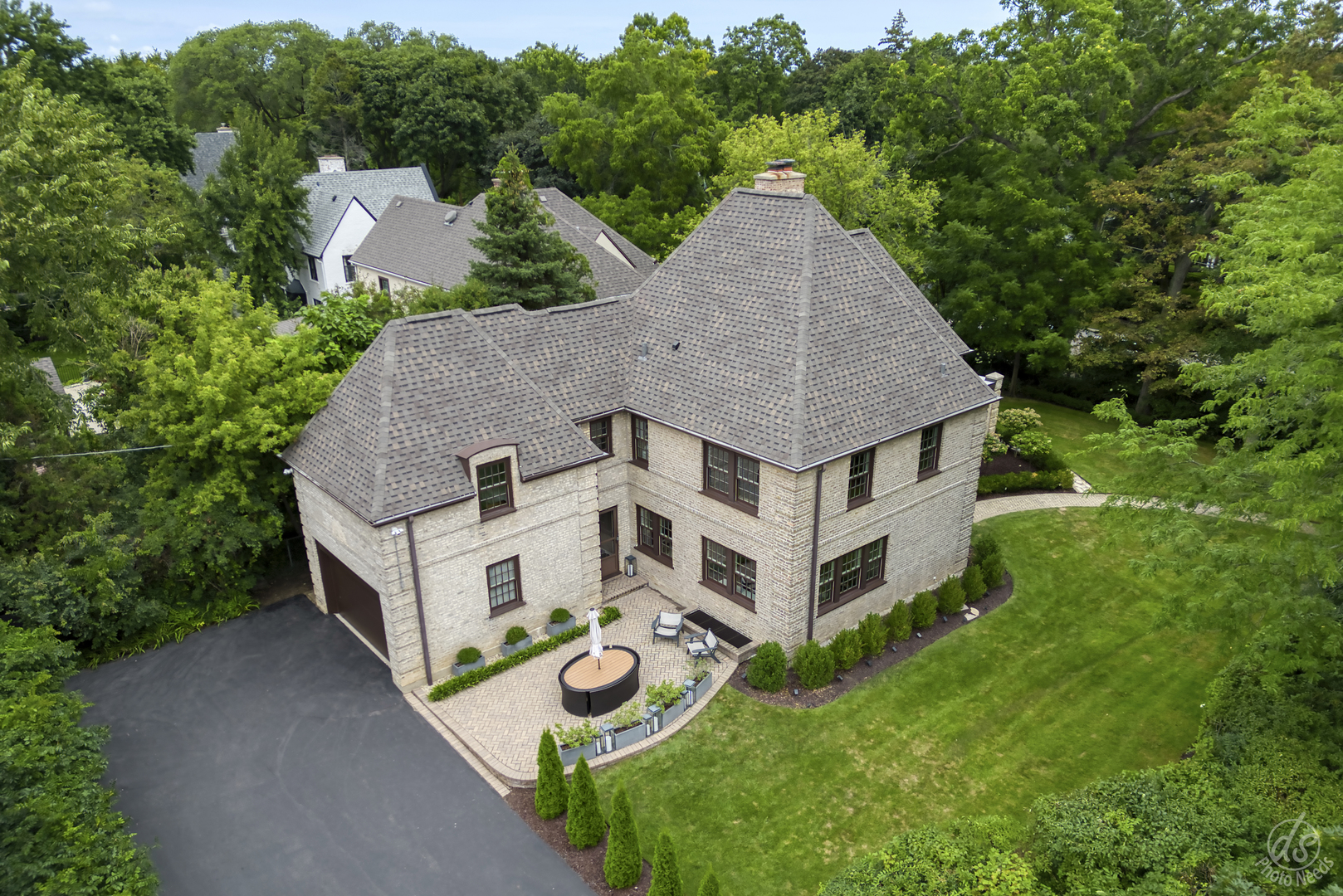 1610 Linden Avenue, Highland Park, IL 60035