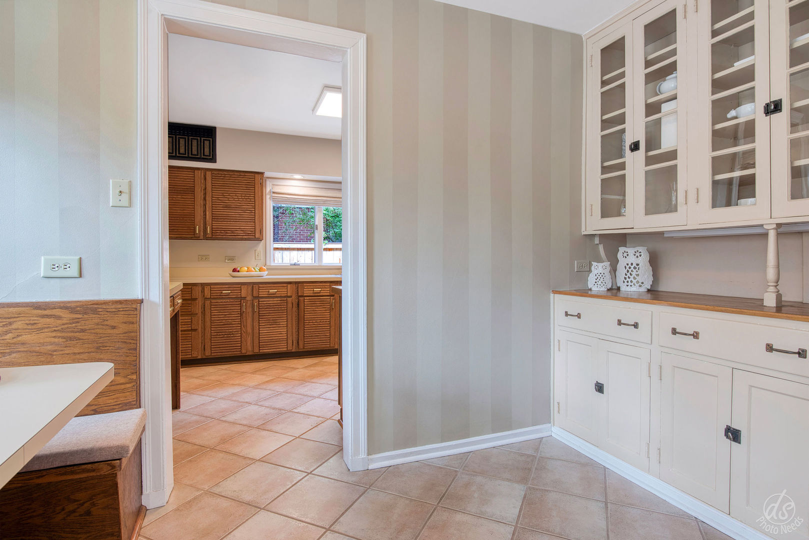 1610 Linden Avenue, Highland Park, IL 60035