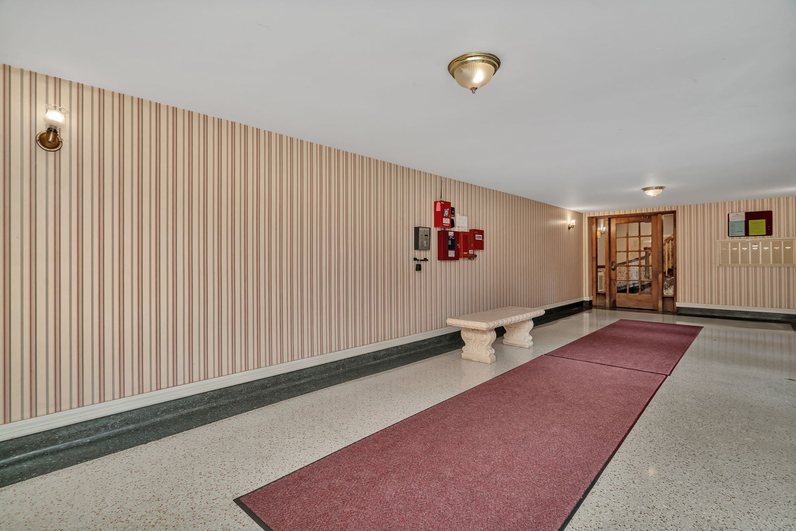 75 E Harris Avenue #1E, La Grange, IL 60525