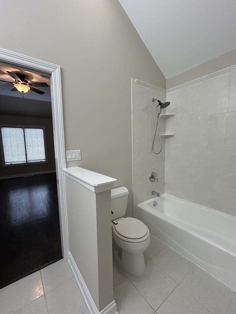 3932 Bluejay Lane, Naperville, IL 60564