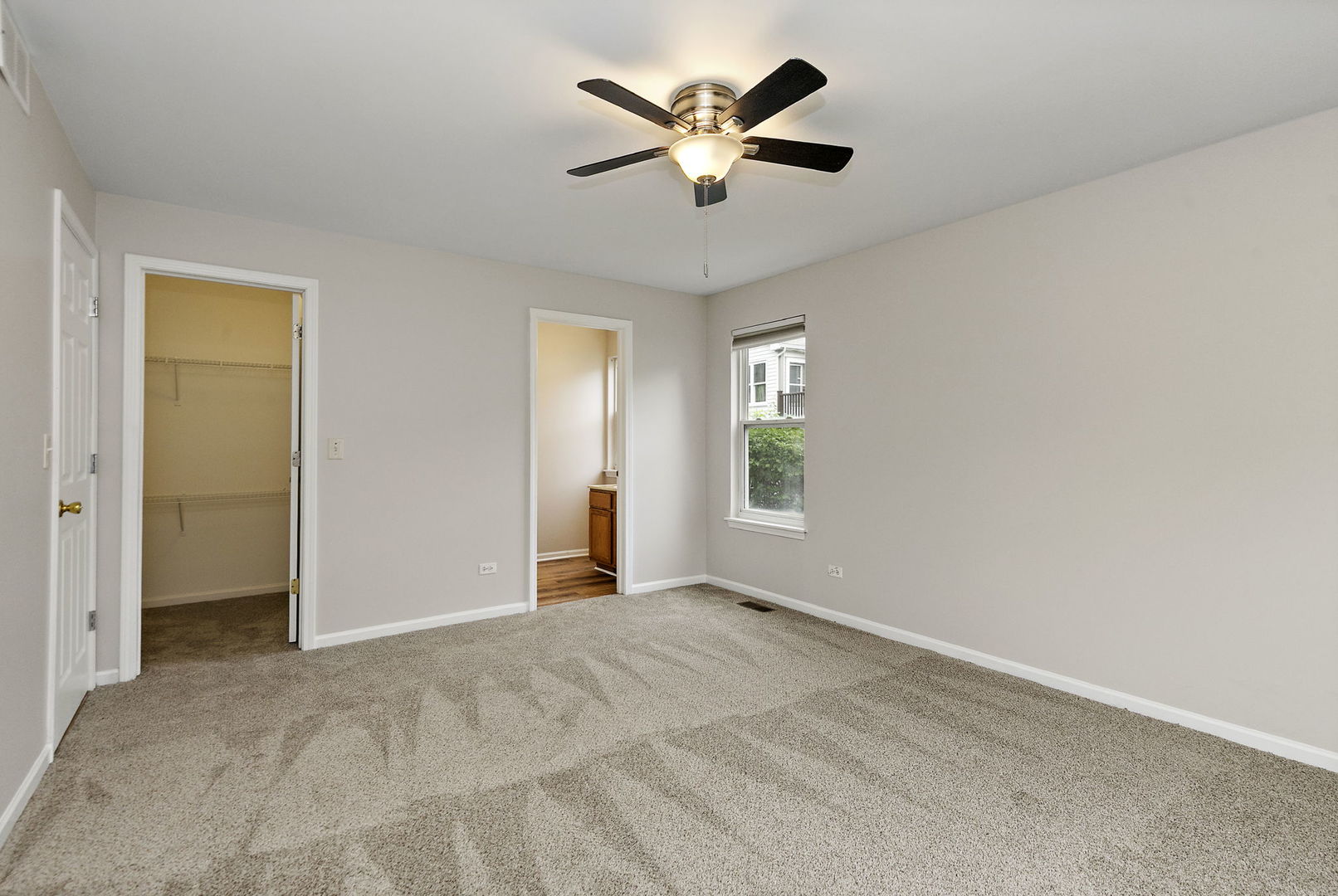 1104 Yorkshire Court #A, Elgin, IL 60120