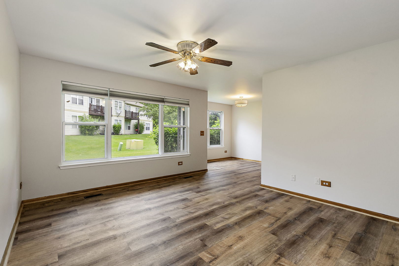 1104 Yorkshire Court #A, Elgin, IL 60120