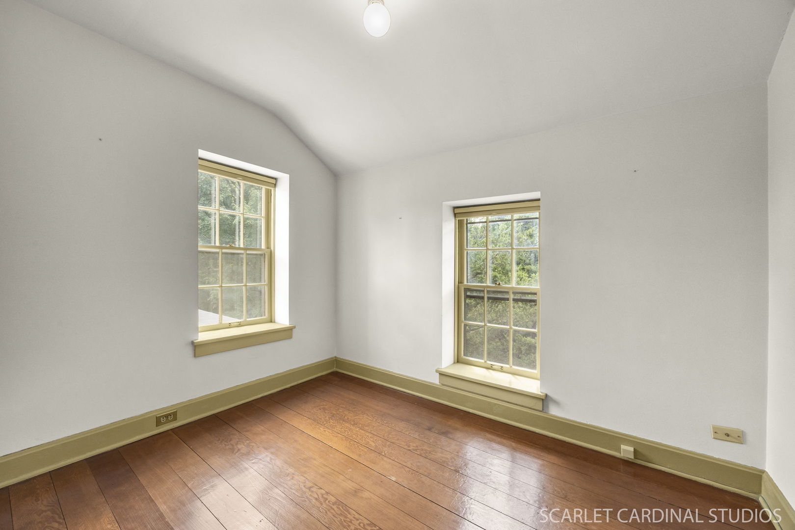 301 S 1st Street, Geneva, IL 60134