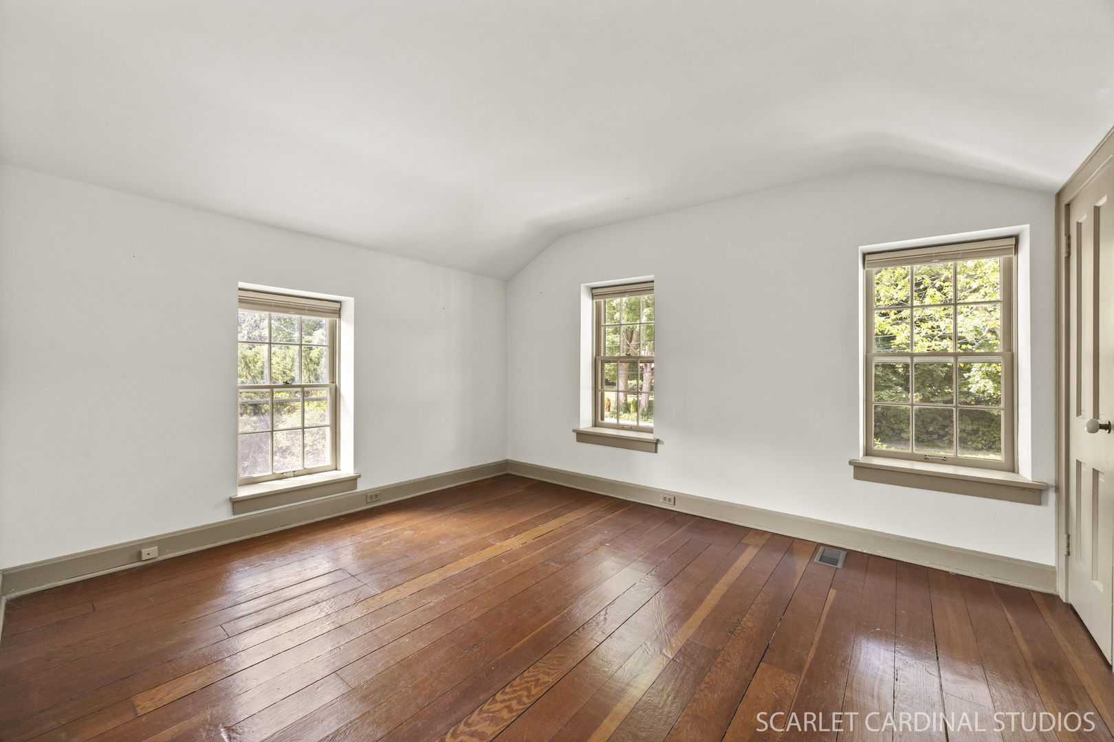 301 S 1st Street, Geneva, IL 60134