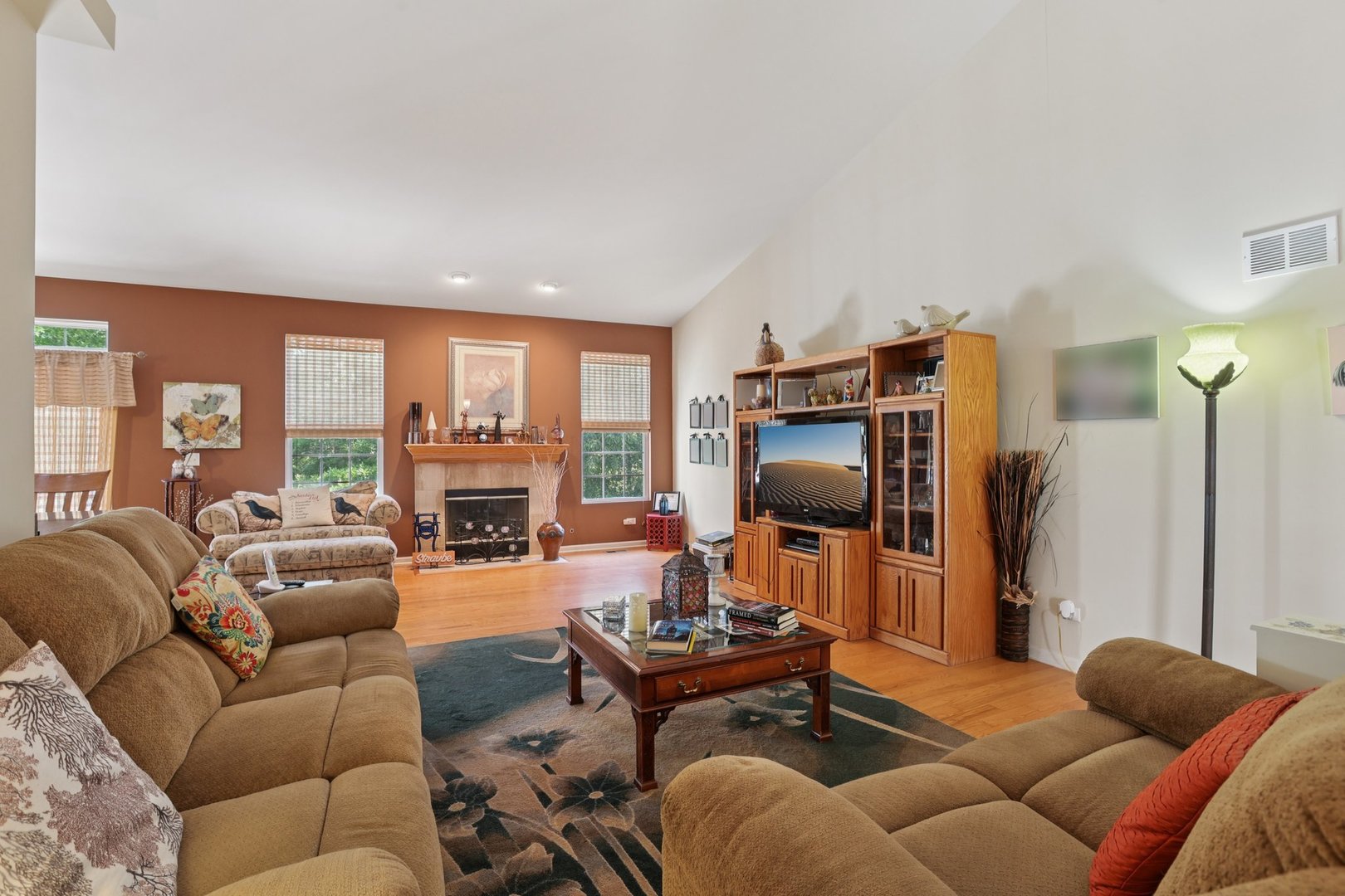 891 Talismon Court, Fox Lake, IL 60020
