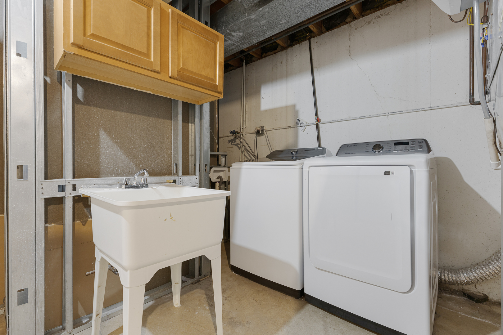 19W019 Avenue Barbizon, Oak Brook, IL 60523