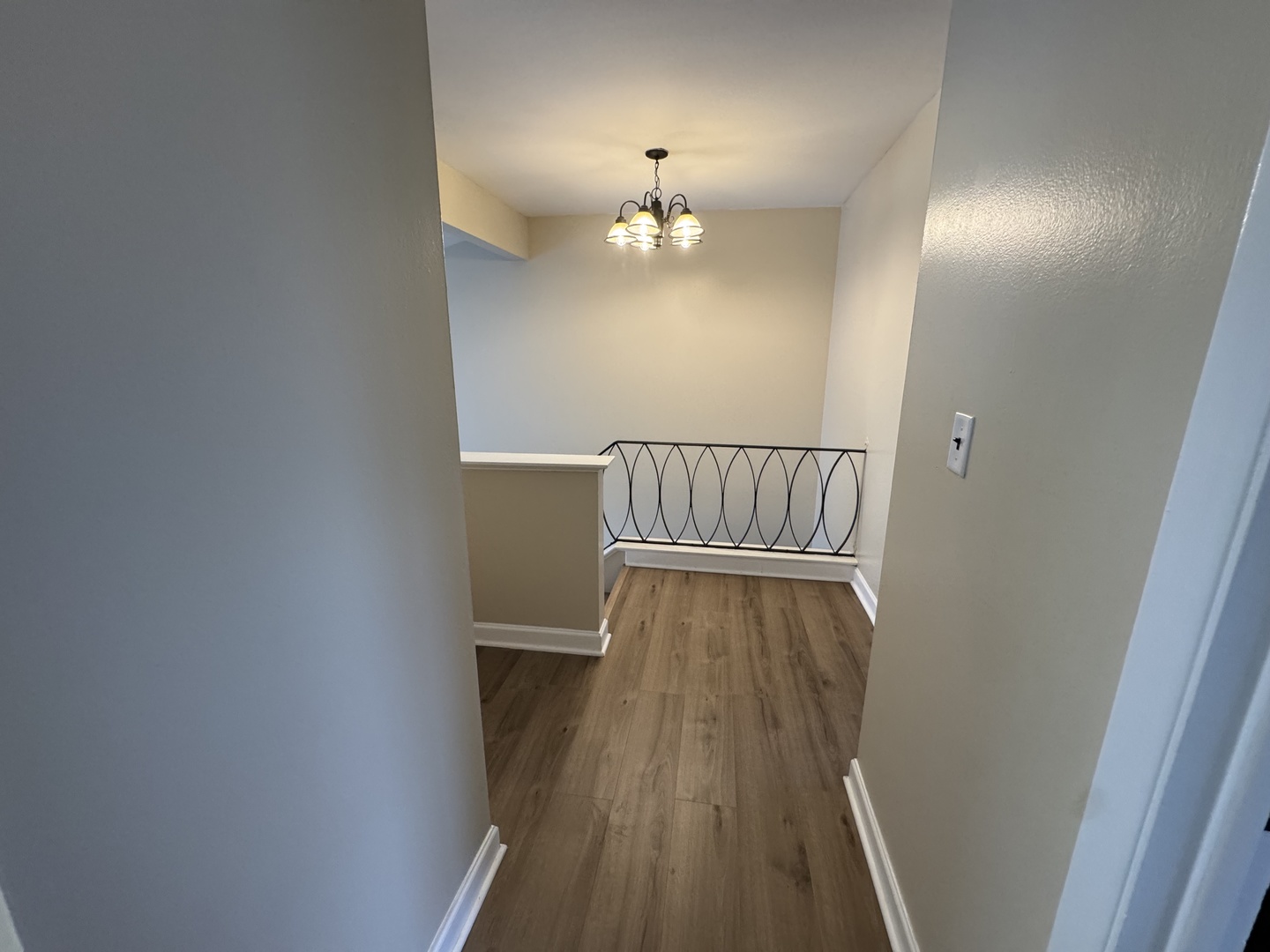 9283 Dee Road, Des Plaines, IL 60016