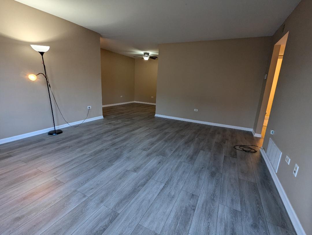 6110 Knoll Valley Drive #102, Willowbrook, IL 60527