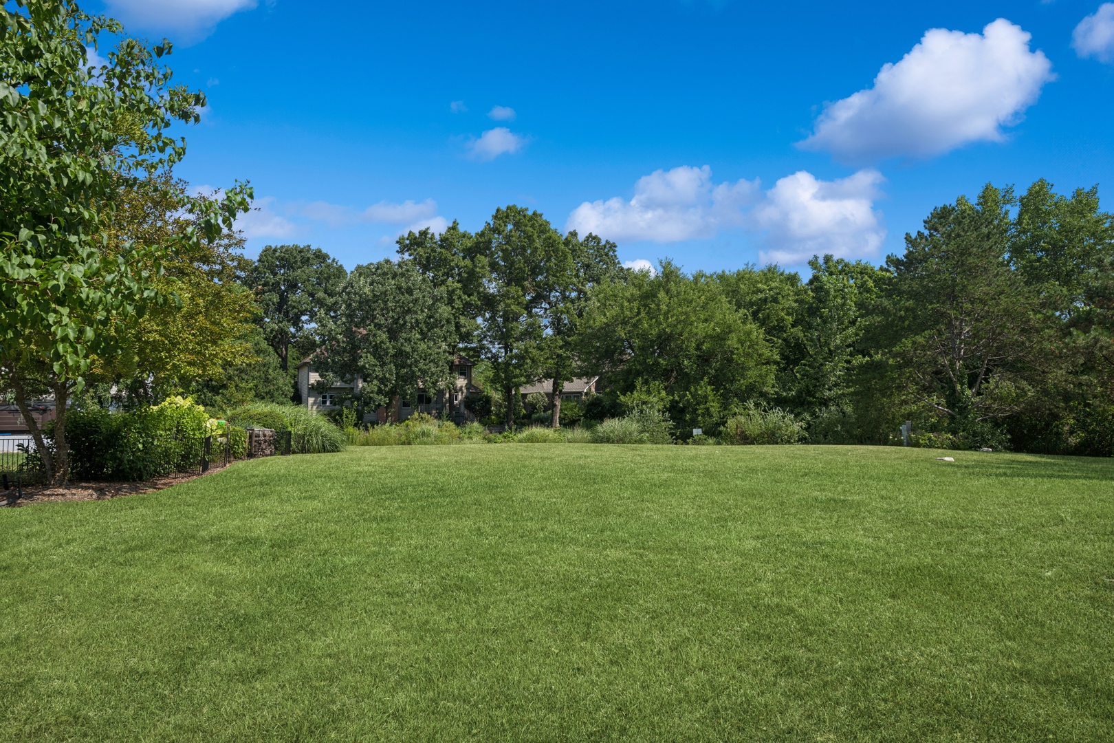 6401 Davidson Court, Gurnee, IL 60031