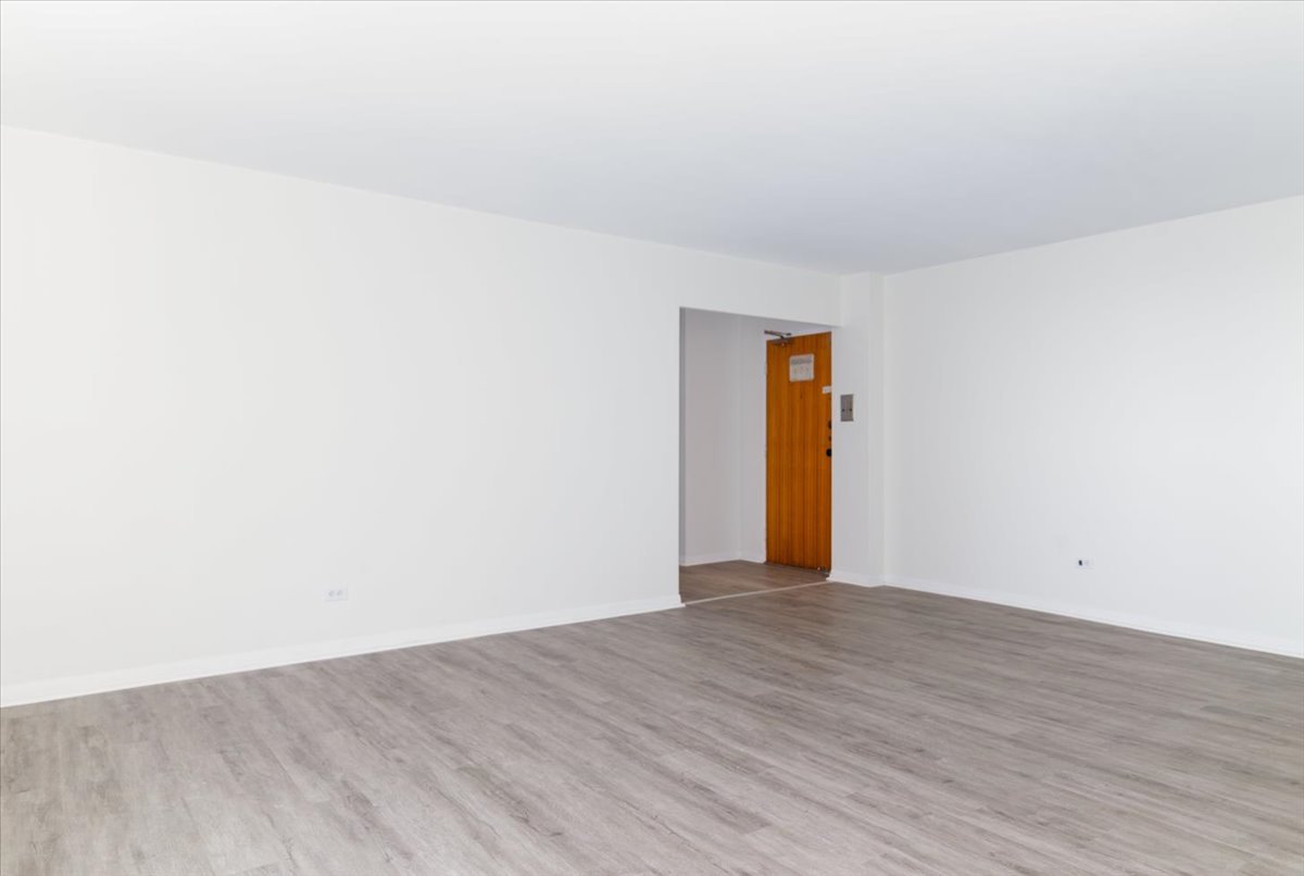 6300 N Sheridan Road #710, Chicago, IL 60660