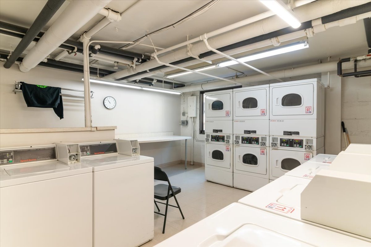 6300 N Sheridan Road #710, Chicago, IL 60660