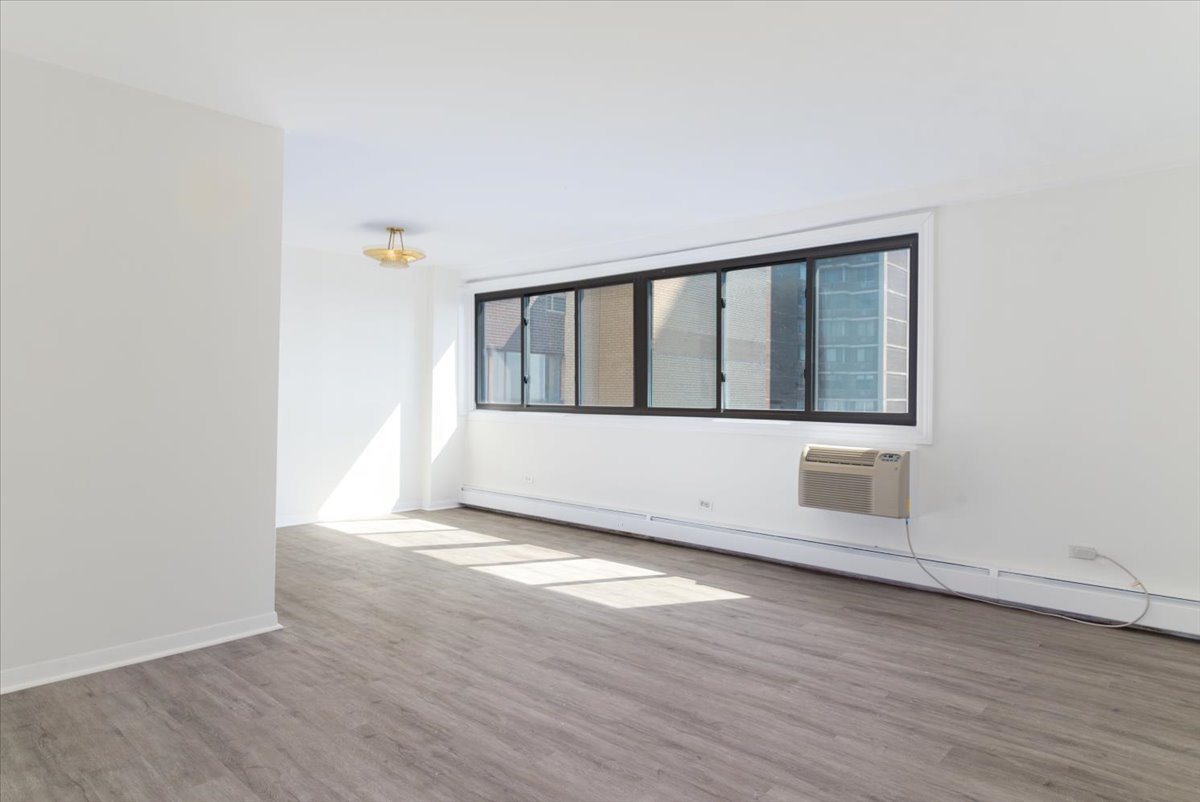 6300 N Sheridan Road #710, Chicago, IL 60660
