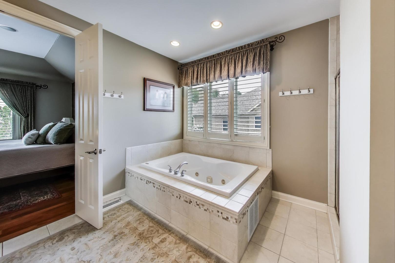 8132 Pickens Drive, Orland Park, IL 60462