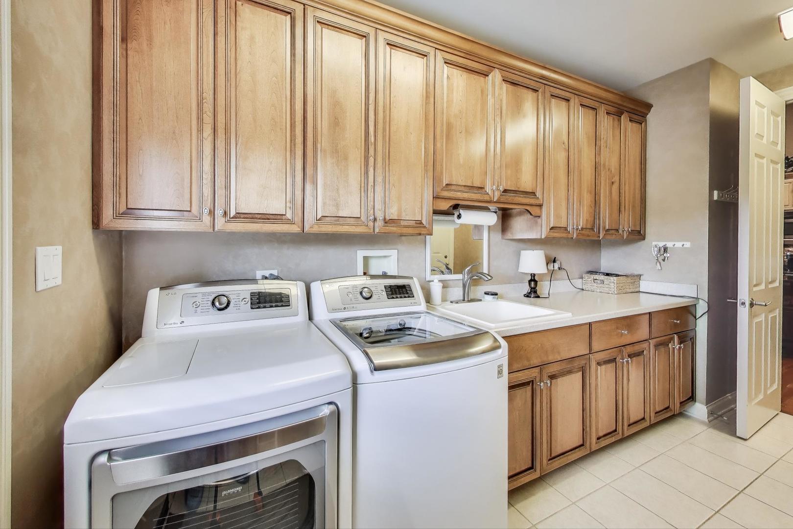 8132 Pickens Drive, Orland Park, IL 60462