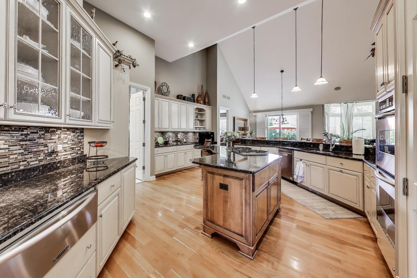 8132 Pickens Drive, Orland Park, IL 60462