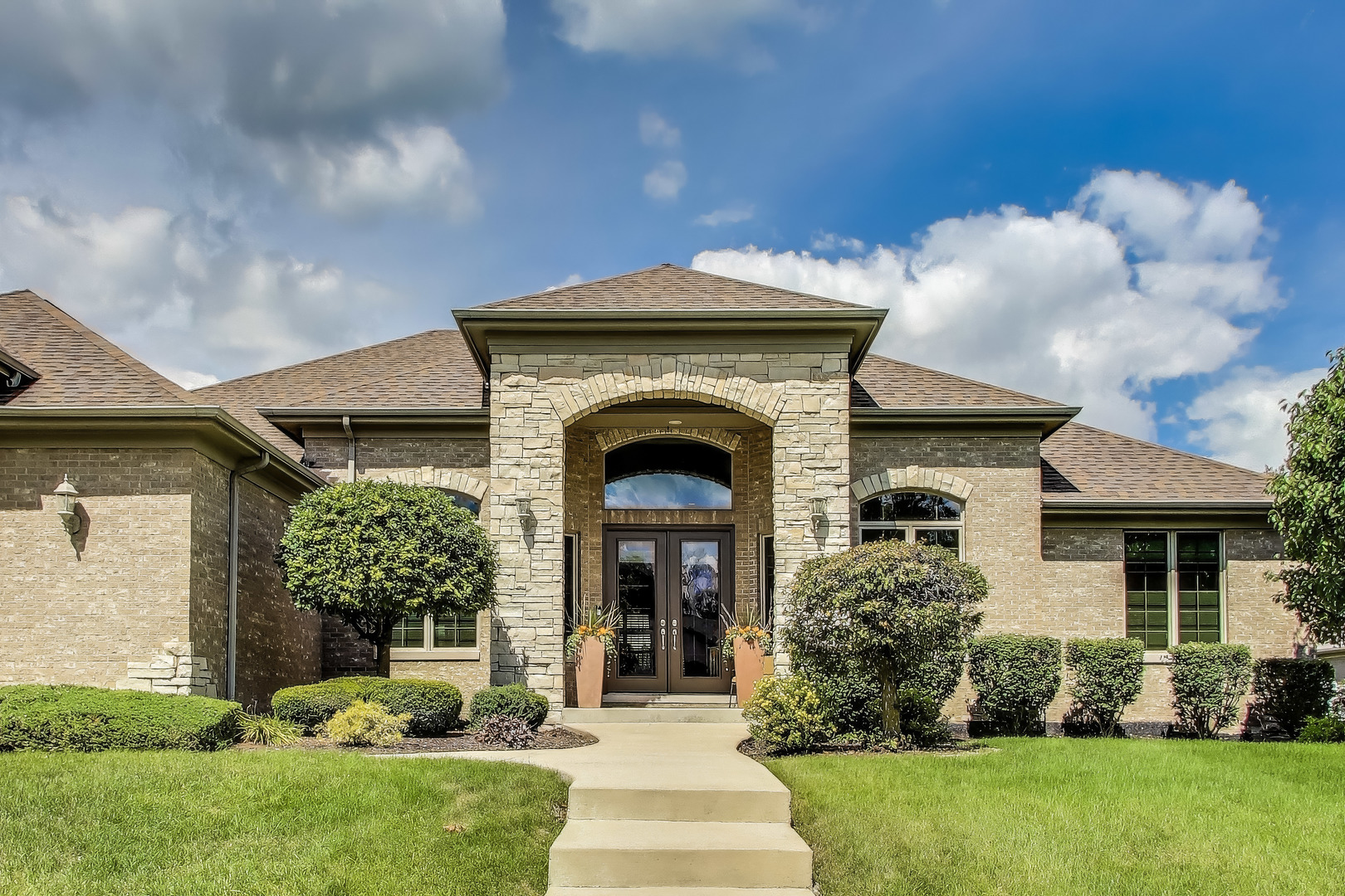 8132 Pickens Drive, Orland Park, IL 60462