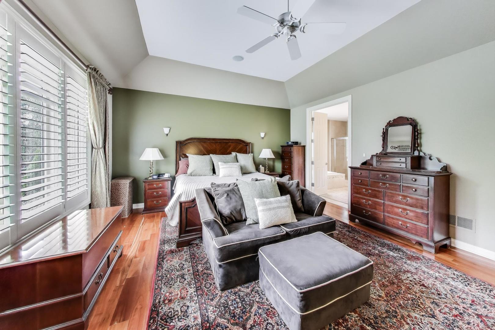 8132 Pickens Drive, Orland Park, IL 60462