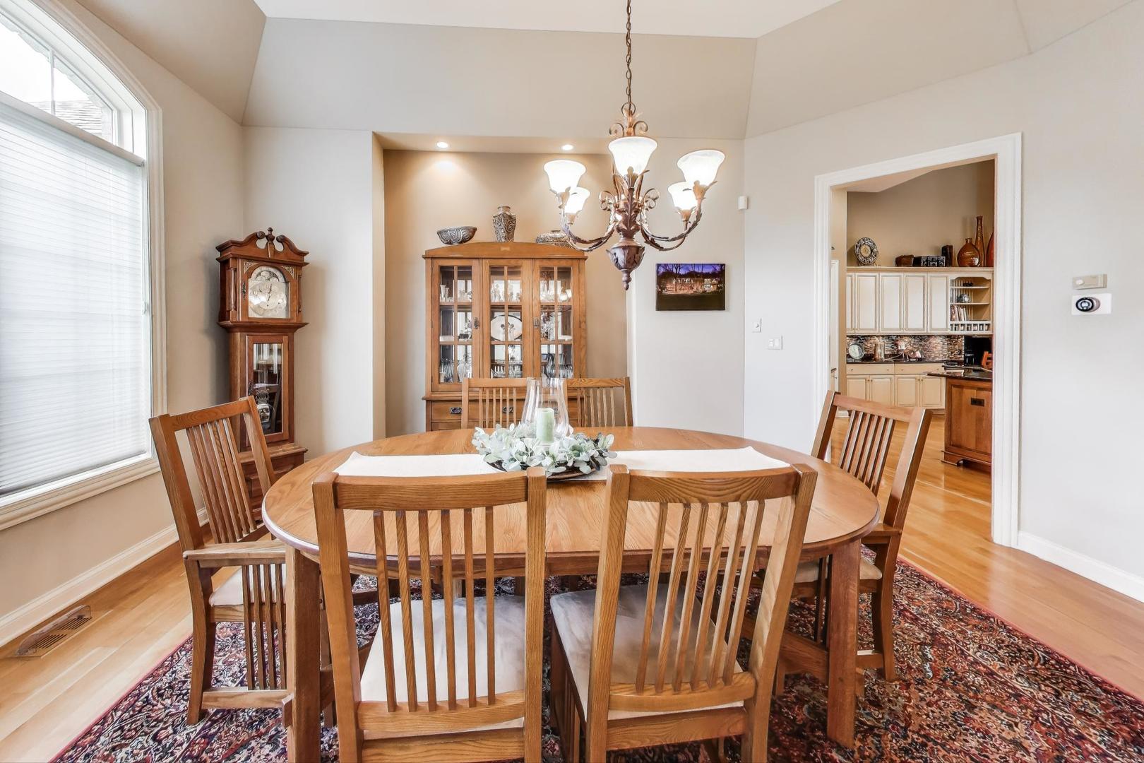 8132 Pickens Drive, Orland Park, IL 60462