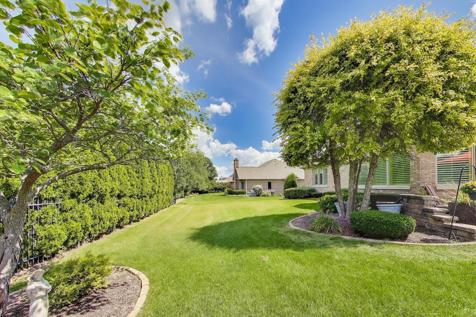 8132 Pickens Drive, Orland Park, IL 60462