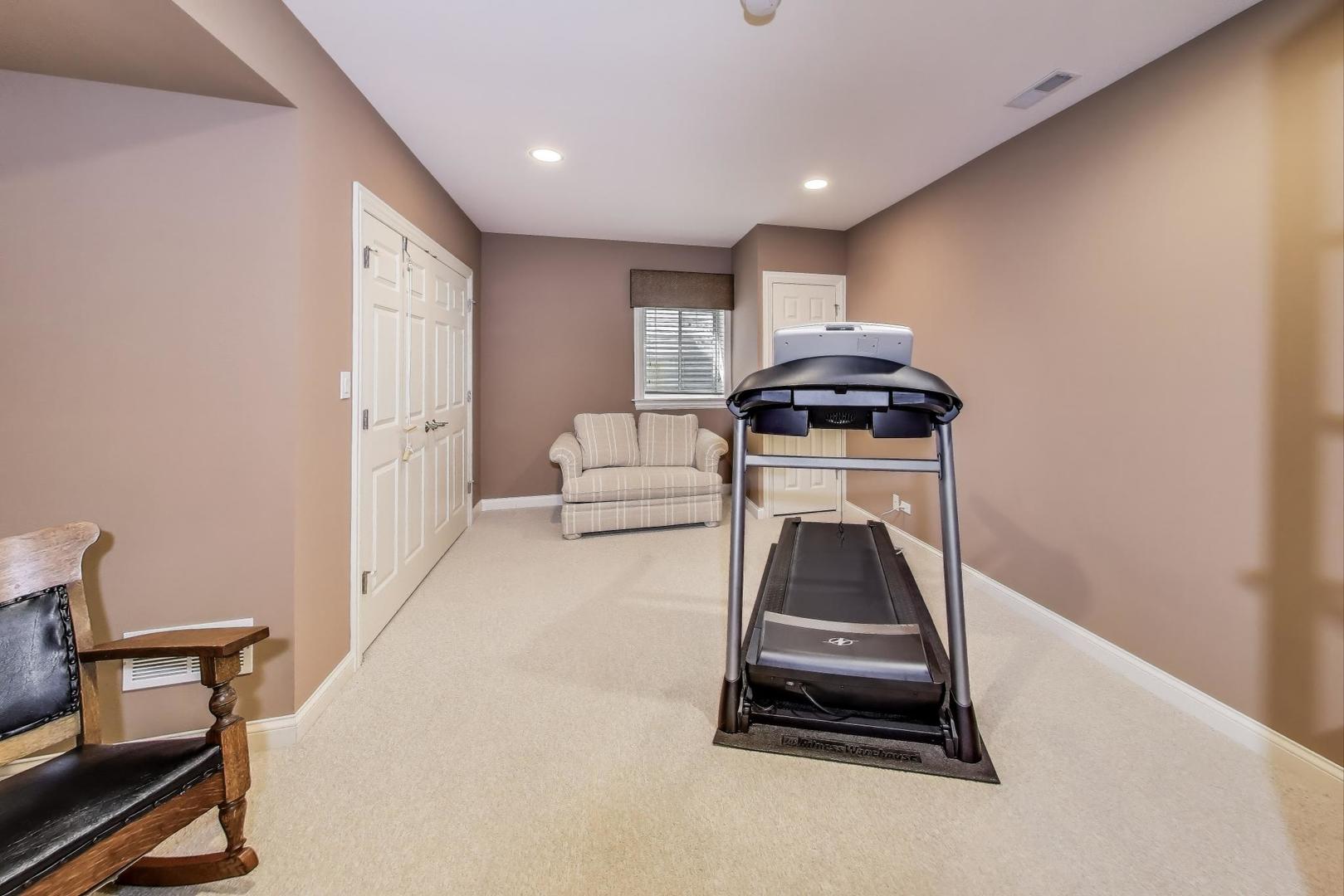 8132 Pickens Drive, Orland Park, IL 60462