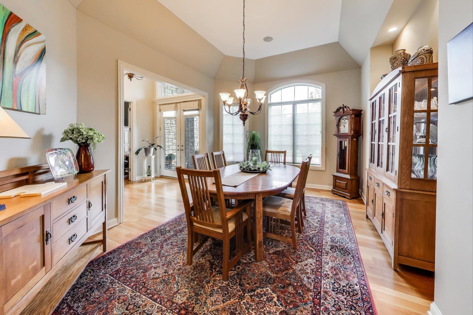 8132 Pickens Drive, Orland Park, IL 60462
