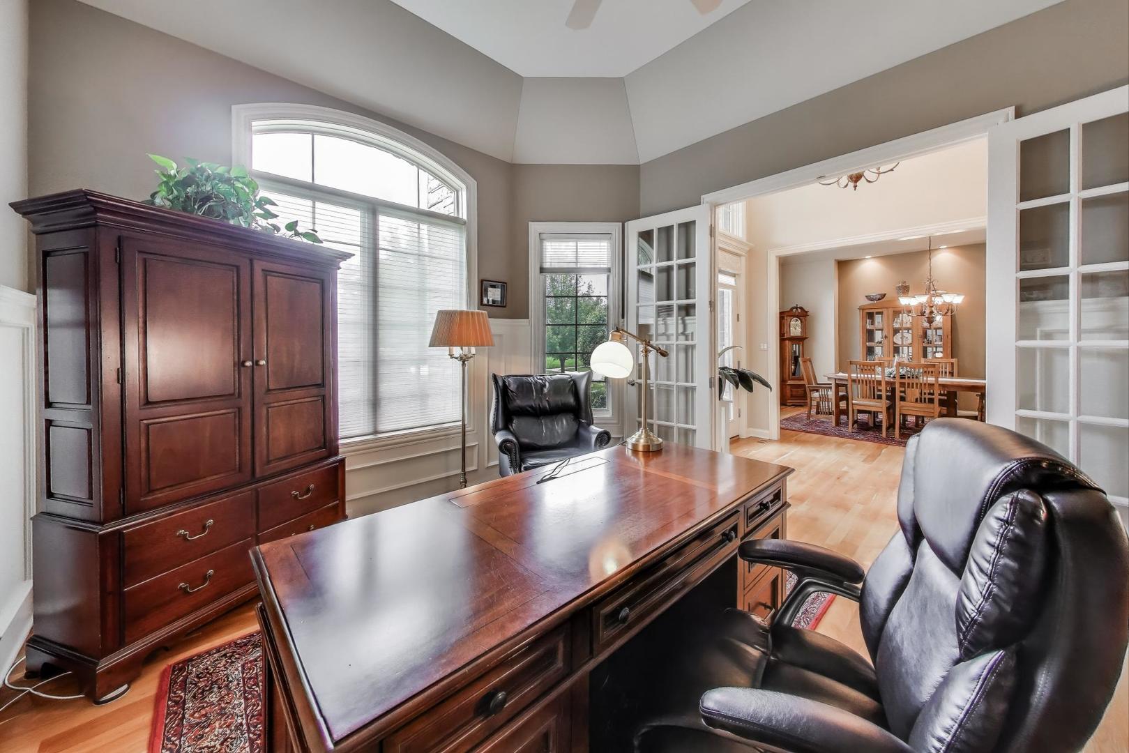 8132 Pickens Drive, Orland Park, IL 60462