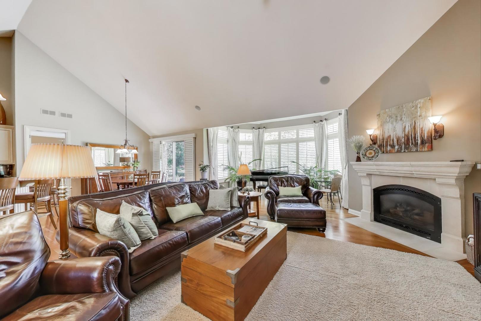 8132 Pickens Drive, Orland Park, IL 60462