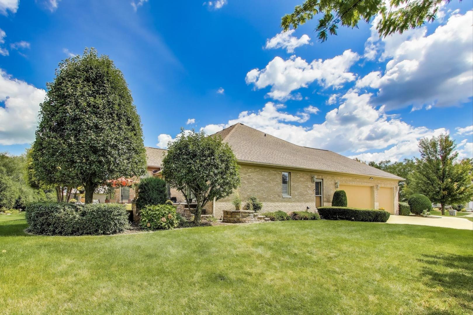 8132 Pickens Drive, Orland Park, IL 60462