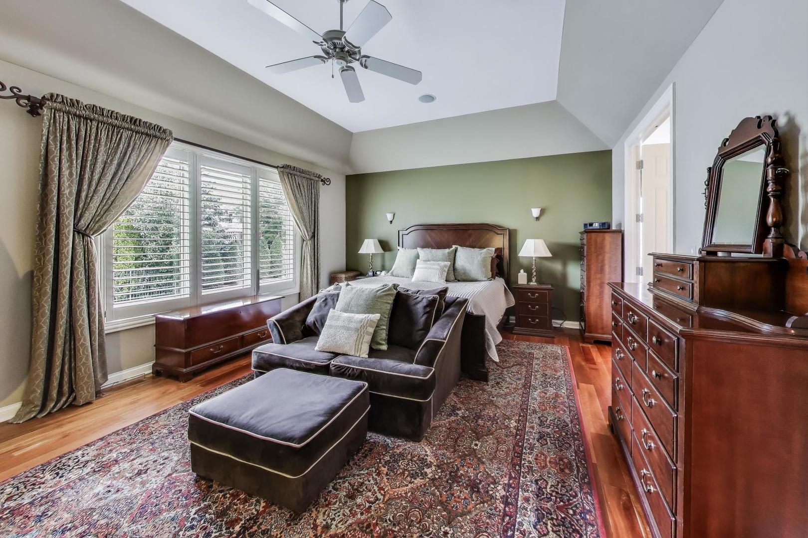 8132 Pickens Drive, Orland Park, IL 60462