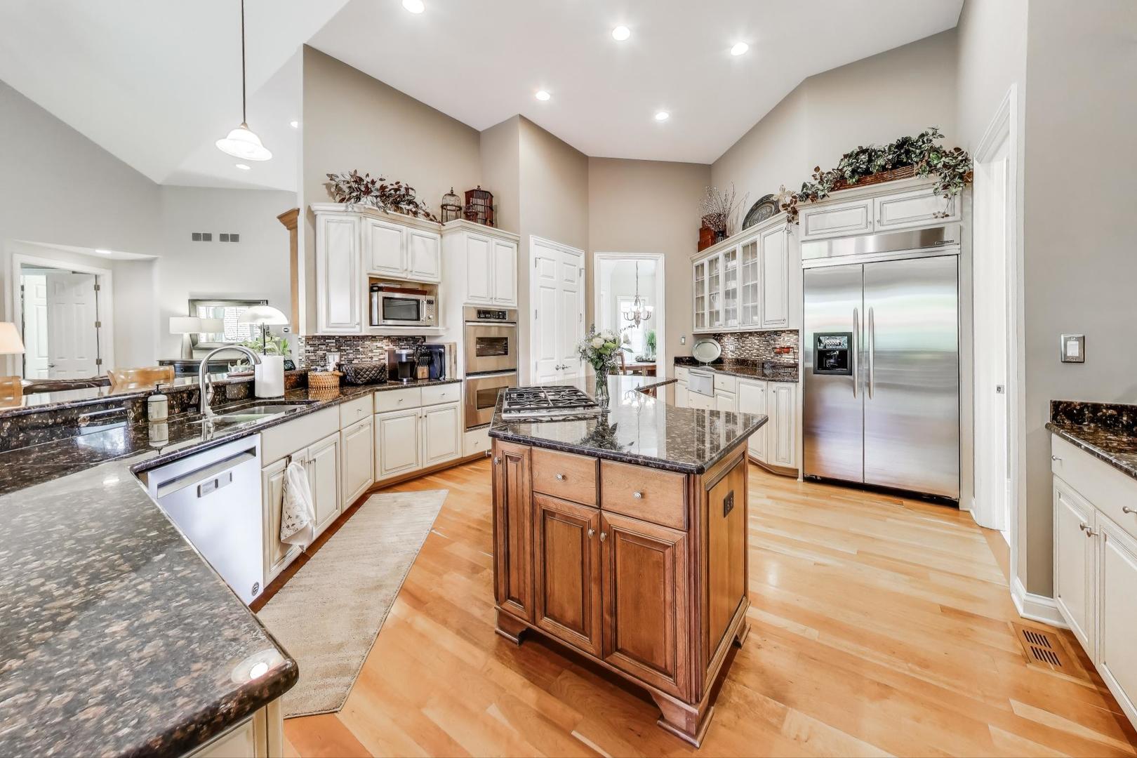 8132 Pickens Drive, Orland Park, IL 60462