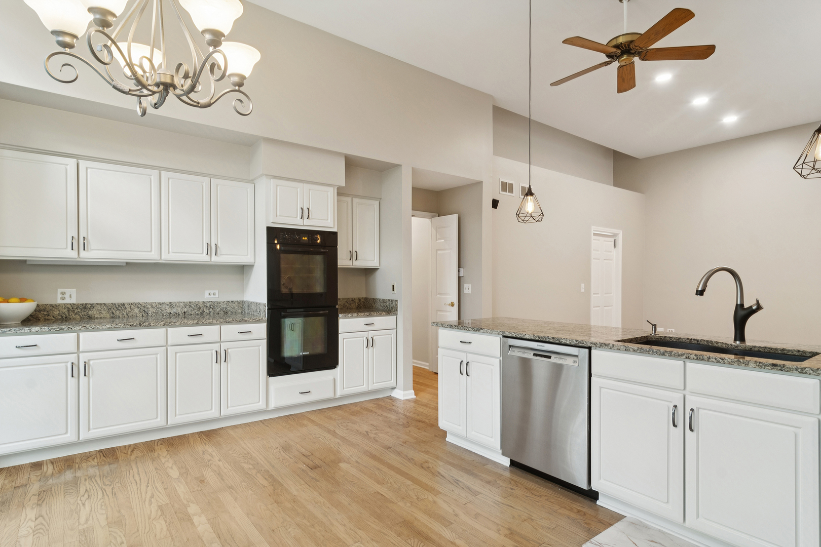 2040 Trent Court #2040, Glenview, IL 60026