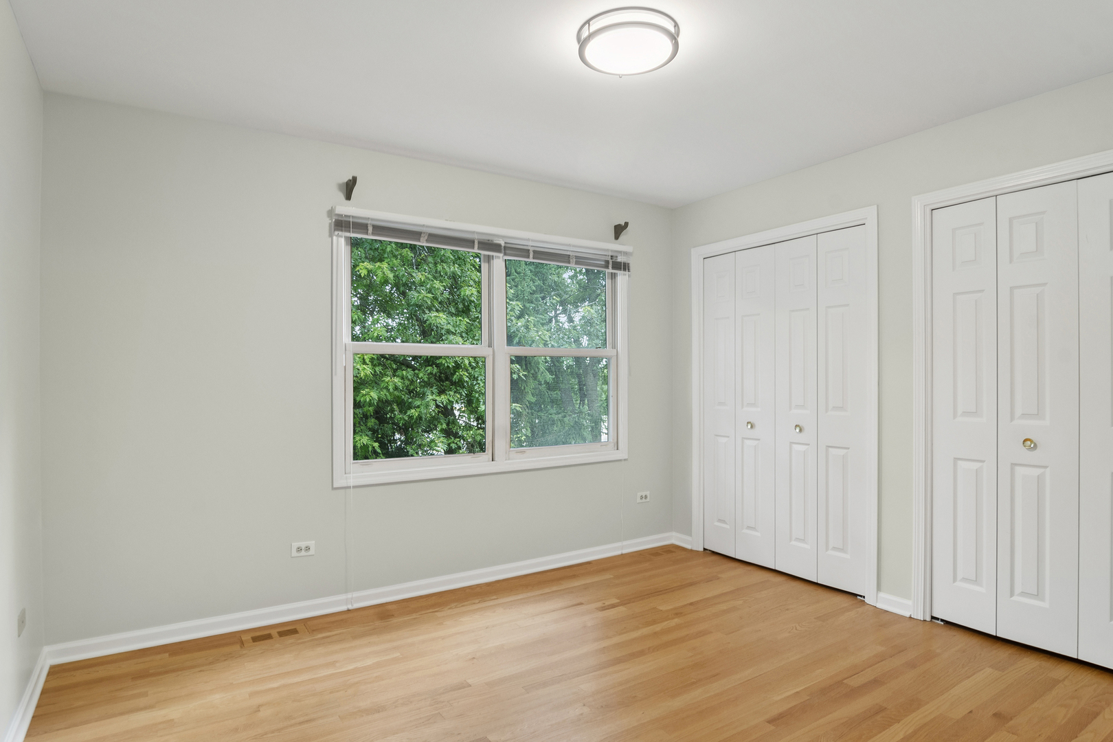 2040 Trent Court #2040, Glenview, IL 60026
