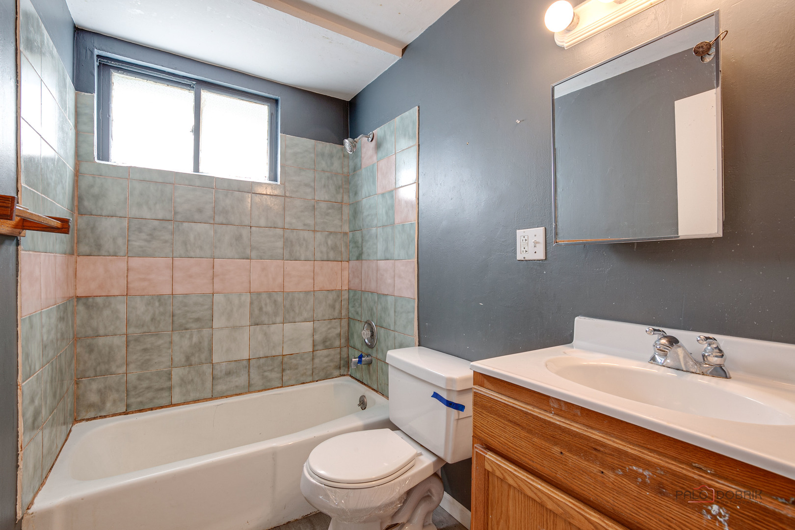 304 Powell Avenue, Waukegan, IL 60085