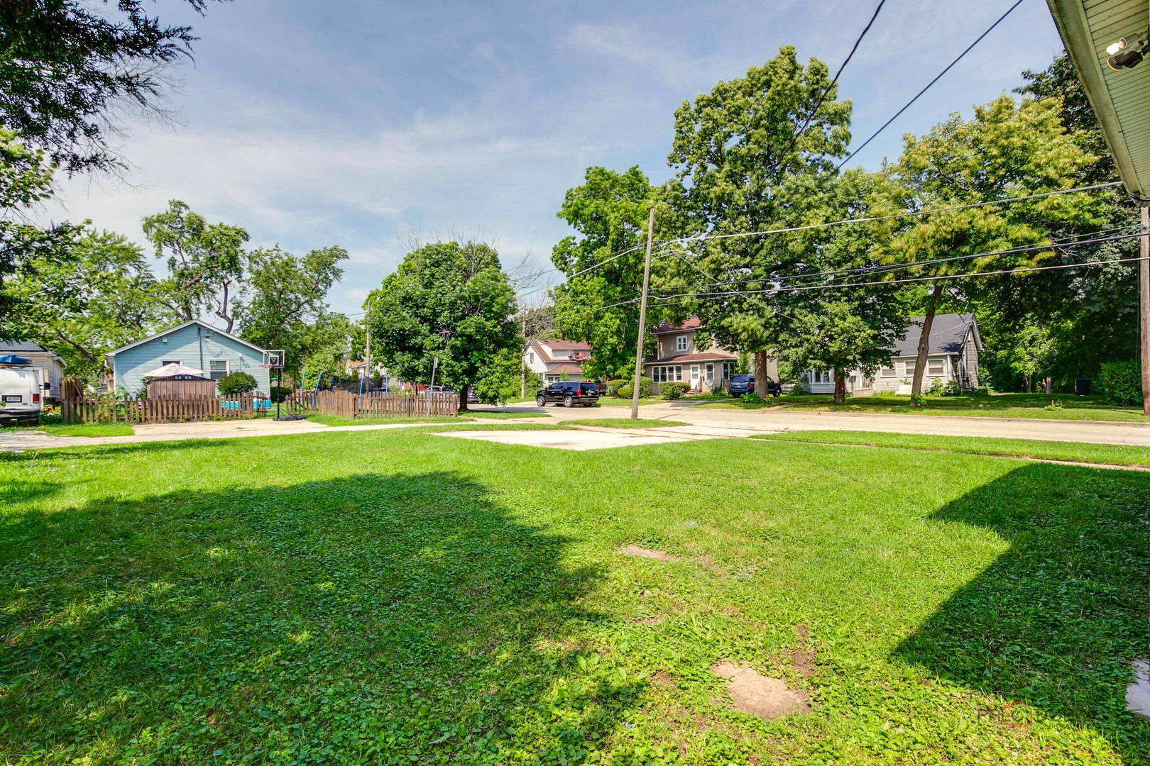 304 Powell Avenue, Waukegan, IL 60085