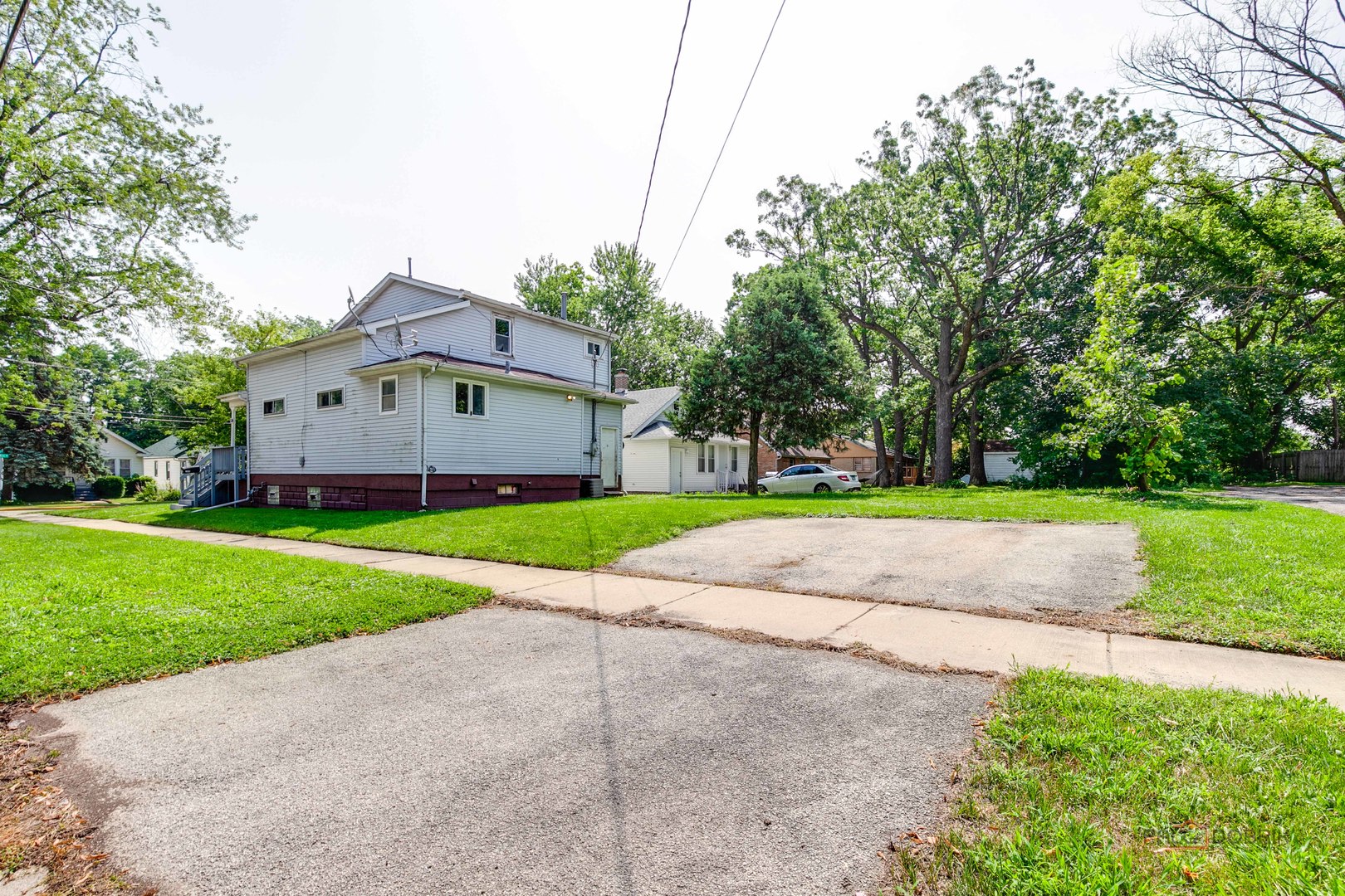 304 Powell Avenue, Waukegan, IL 60085