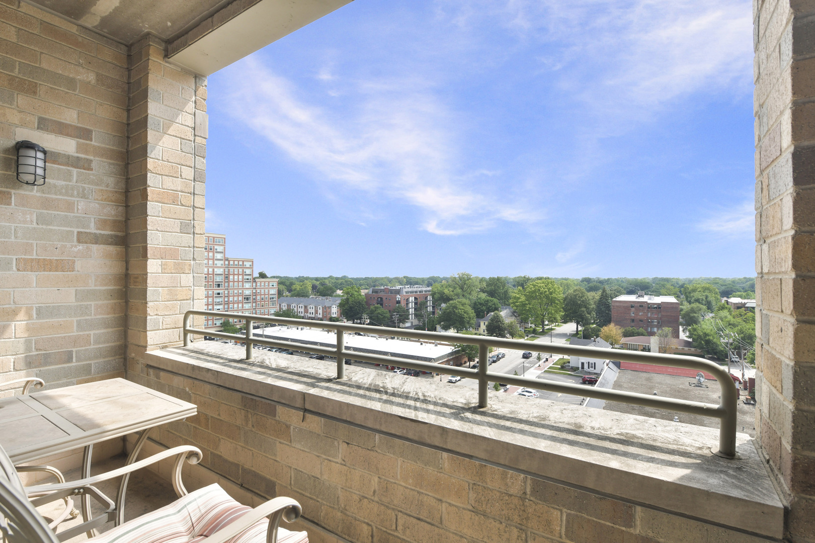 10 S Dunton Avenue #704, Arlington Heights, IL 60005